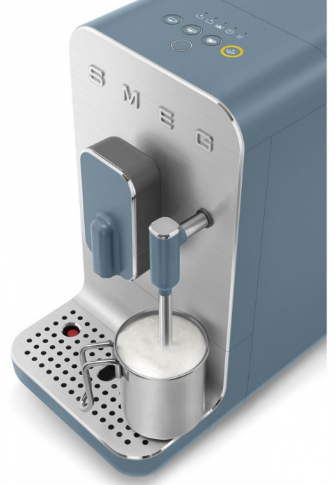 Кофемашина автоматическая Smeg BCC12SBMEU в магазине «На диване» в Петрозаводске  — Выгодная цена